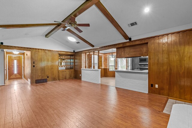 view of patio featuring a fenced backyard and a ceiling fan