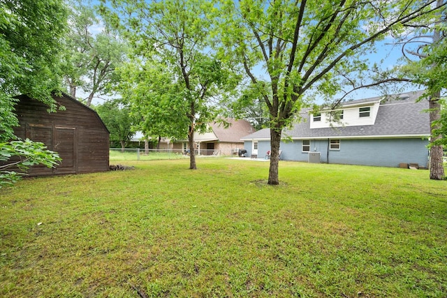 233 NE Moody St, Burleson, TX 76028 - view of yard featuring fence