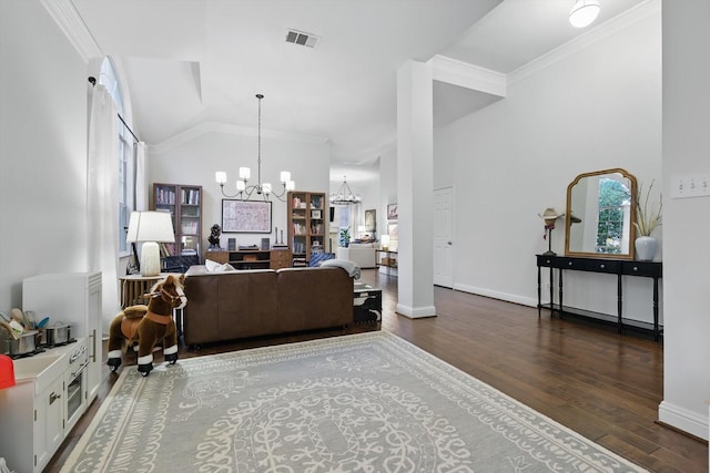 8926 White Pine Ln, Dallas, TX 75238 - living area featuring an inviting chandelier, baseboards, wood finished floors, and visible vents