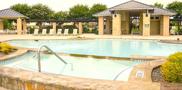 10228 Crawford Farms Dr, Fort Worth, TX 76244 - community pool with a gazebo and a patio area