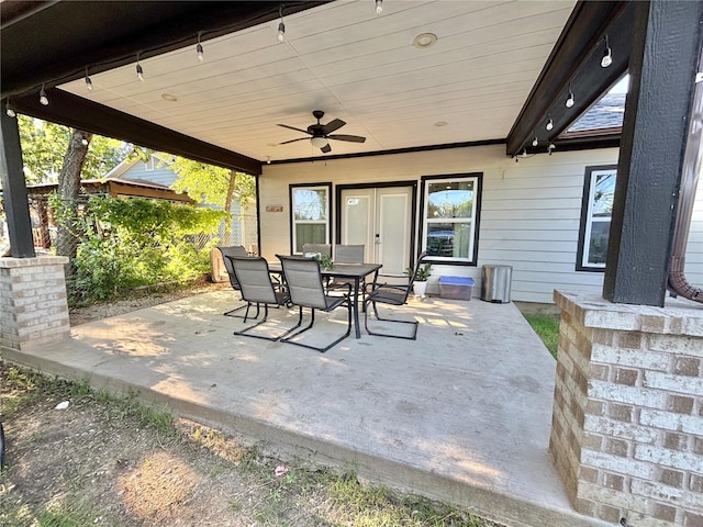 2512 Highcrest Ave, Fort Worth, TX 76111 - view of patio featuring a ceiling fan and outdoor dining area