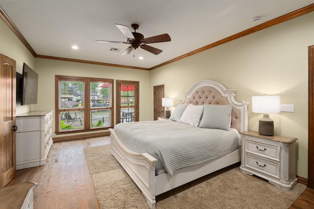 bedroom featuring crown molding, recessed lighting, light wood finished floors, and visible vents