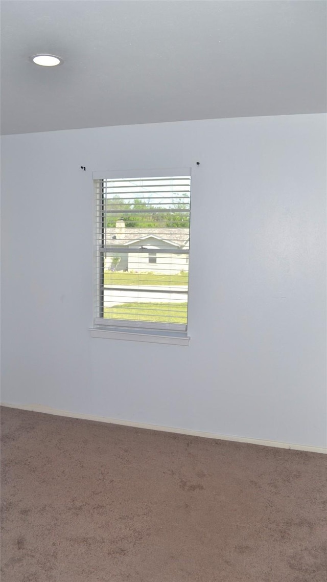 372 Shoreline Dr, Azle, TX 76020 - carpeted empty room featuring baseboards
