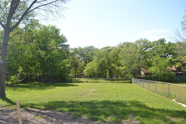372 Shoreline Dr, Azle, TX 76020 - view of yard featuring fence