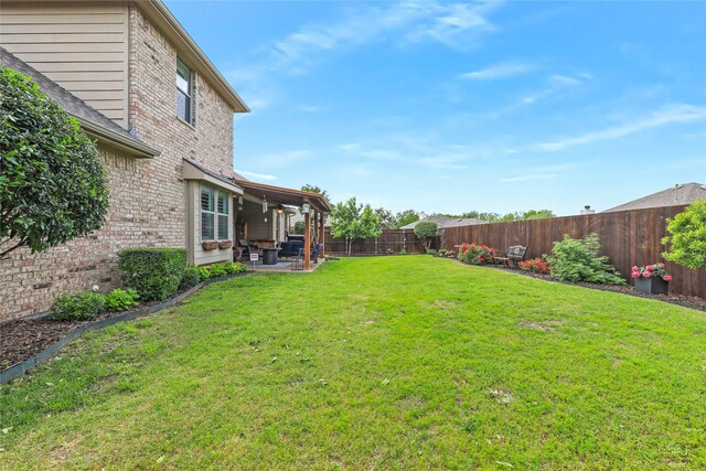 view of yard with a patio