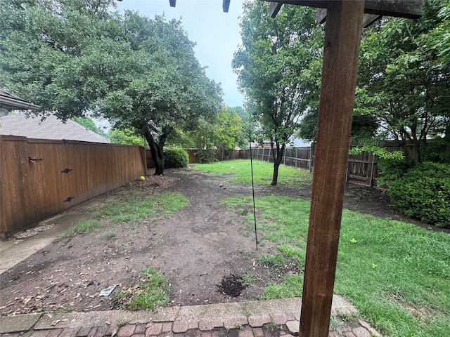 view of yard featuring a fenced backyard