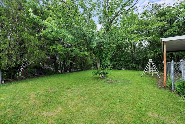 1733 Ransom Ter, Fort Worth, TX 76112 - view of yard with fence