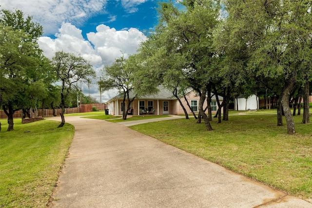 3130 Cimmaron Rd, Weatherford, TX 76087 - view of front facade featuring driveway