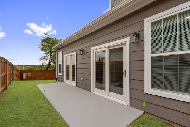view of yard featuring a fenced backyard and a patio area