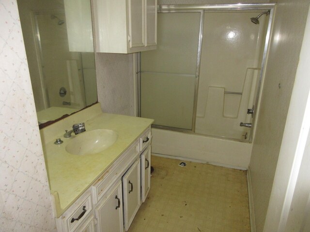 4231 Scenic Dr, Shreveport, LA 71119 - full bathroom featuring vanity, shower / bath combination, and tile patterned floors