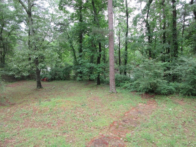 4231 Scenic Dr, Shreveport, LA 71119 - view of yard with a view of trees