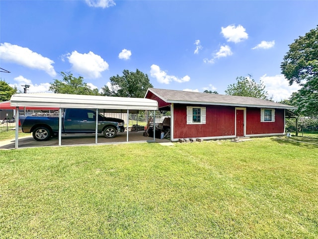 104 W Perry St, Frankston, TX 75763 - back of property featuring a lawn and a carport