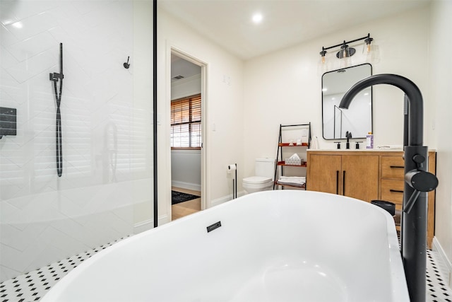interior space featuring recessed lighting and baseboards