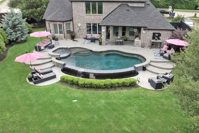 1005 Mallard Lakes Dr, Mckinney, TX 75072 - view of pool with a patio and a pool with connected hot tub