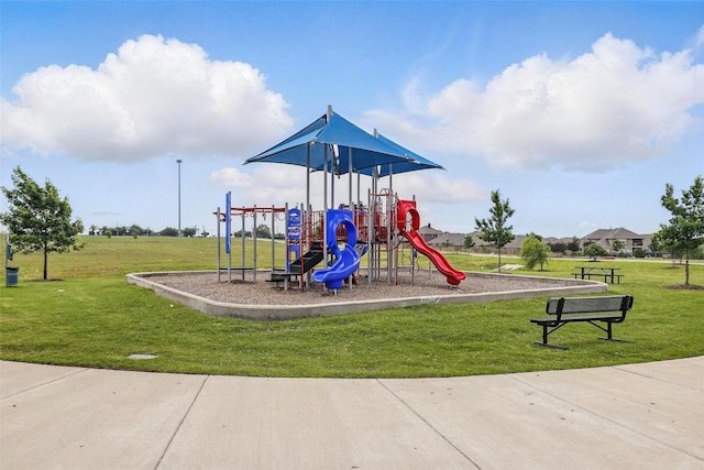 1036 Fairfax Dr, Godley, TX 76044 - community play area with a lawn