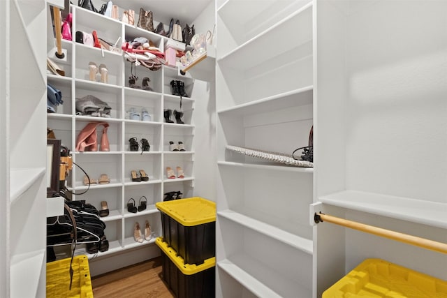 408 Bethlehem St, Terrell, TX 75160 - spacious closet with wood finished floors