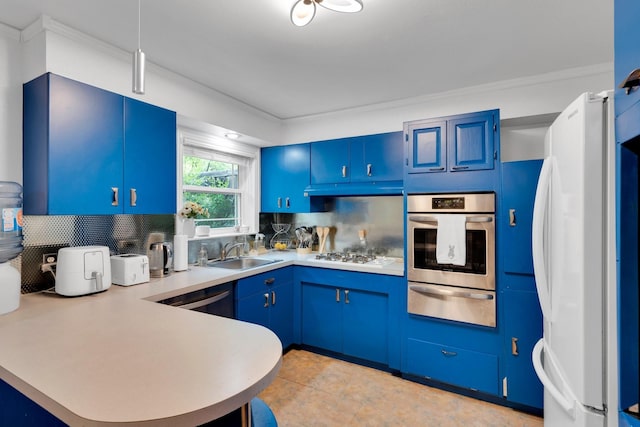 9528 Ash Creek Dr, Dallas, TX 75228 - kitchen featuring a sink, white appliances, a peninsula, a warming drawer, and blue cabinets