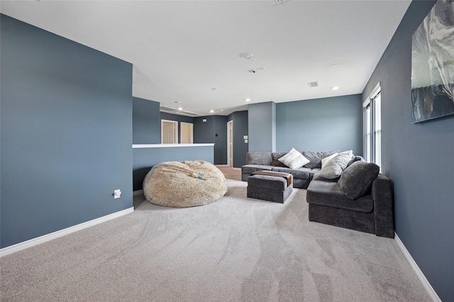 living area with baseboards, carpet flooring, recessed lighting, and visible vents