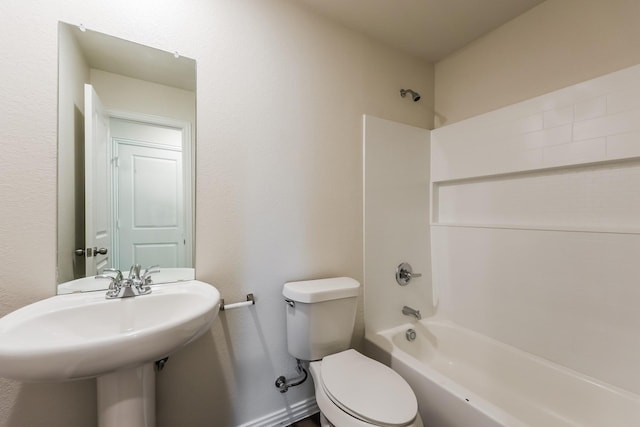 609 Sherman St, Waco, TX 76704 - full bathroom with a sink, toilet, and shower / tub combination