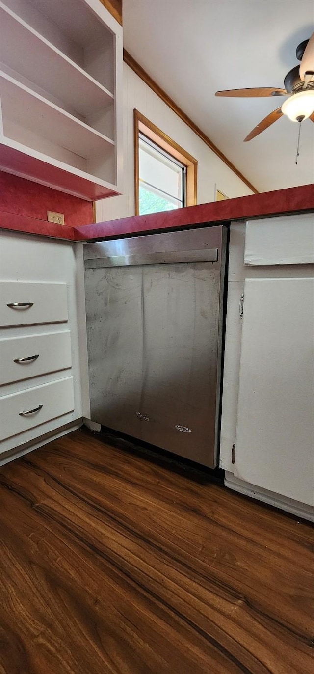 interior space featuring ceiling fan, ornamental molding, wood finished floors, and dishwasher