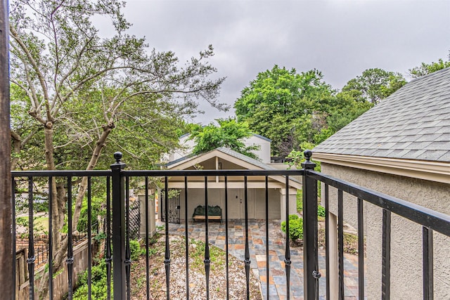 1603 Hawthorne Dr, Arlington, TX 76012 - view of gate