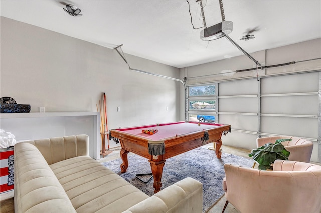 1619 Homeland St, Dallas, TX 75212 - recreation room featuring a garage and pool table