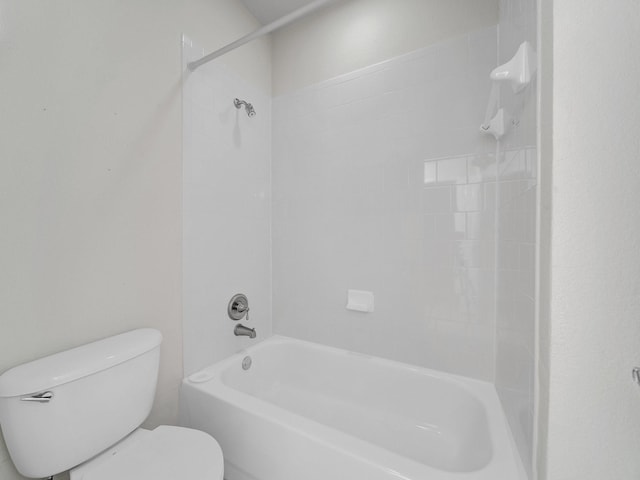 full bath featuring toilet and shower / tub combination