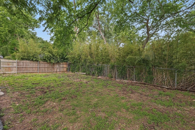 217 N Hawkins St, Waxahachie, TX 75165 - view of yard with fence