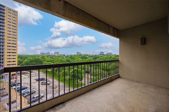 3831 Turtle Creek Blvd Unit 7E, Dallas, TX 75219 - balcony featuring a city view