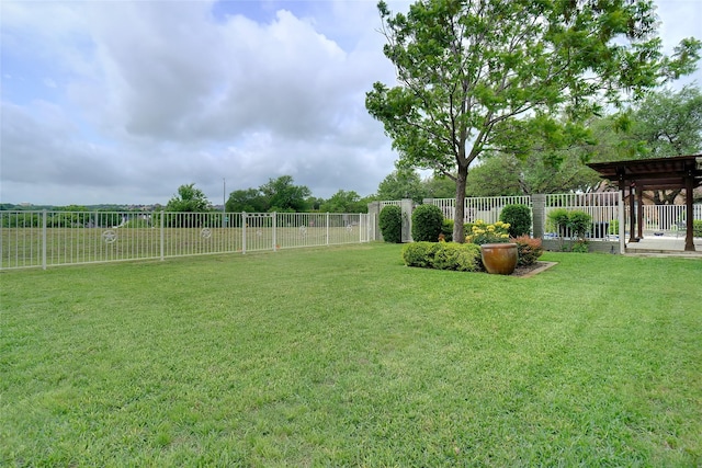 view of yard featuring fence