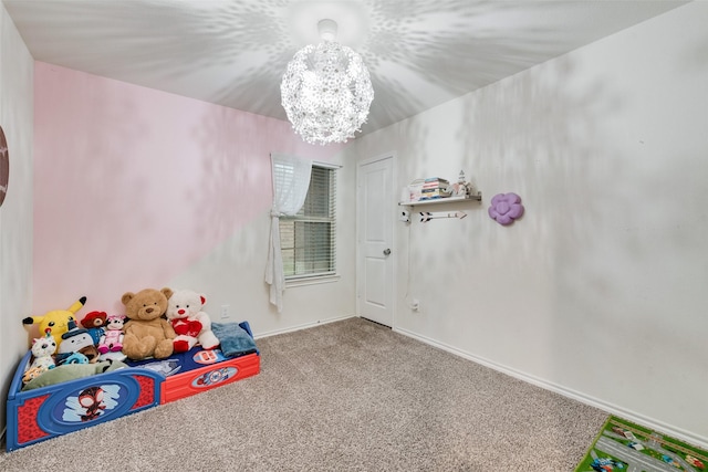 unfurnished bedroom with an inviting chandelier, baseboards, and carpet