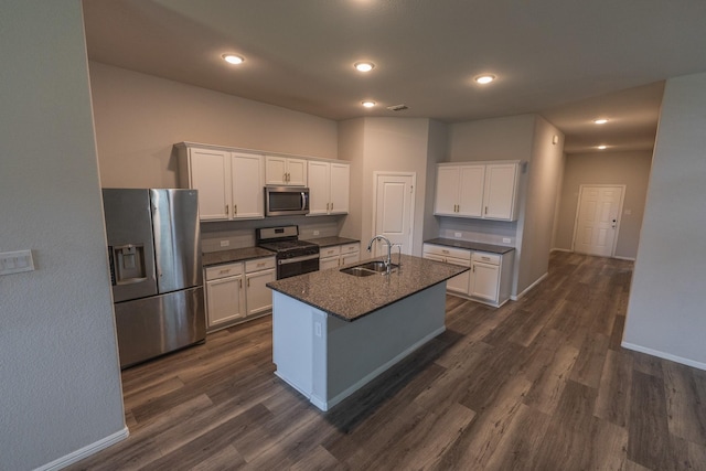 6000 Sutton Fields Trl, Celina, TX 76227 - kitchen with a sink, baseboards, stainless steel appliances, and dark wood-style floors