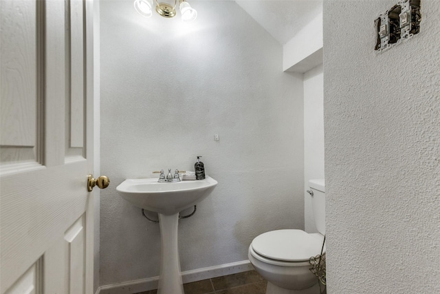4619 Forest Park Rd, Plano, TX 75024 - bedroom with concrete floors, a ceiling fan, and high vaulted ceiling