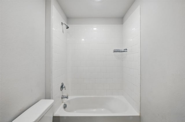 624 Whitecomb Ln, Justin, TX 76247 - full bath featuring shower / bathtub combination and toilet