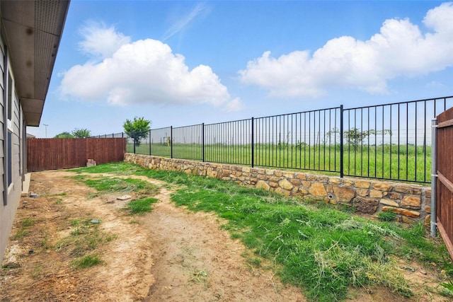 624 Whitecomb Ln, Justin, TX 76247 - view of yard featuring a fenced backyard