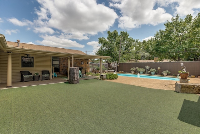 3150 Palmdale Cir, Farmers Branch, TX 75234 - fenced backyard featuring a patio area