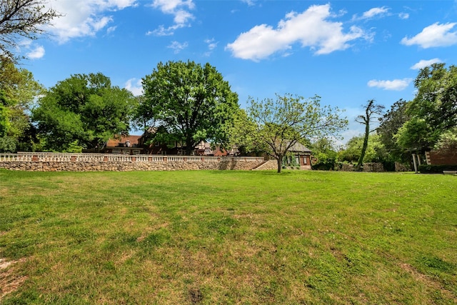 8 Westover Rd, Westover Hills, TX 76107 - view of yard featuring fence