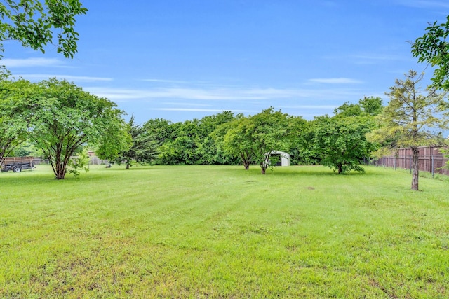 503 Bluebonnet Ln, Red Oak, TX 75154 - view of yard featuring fence