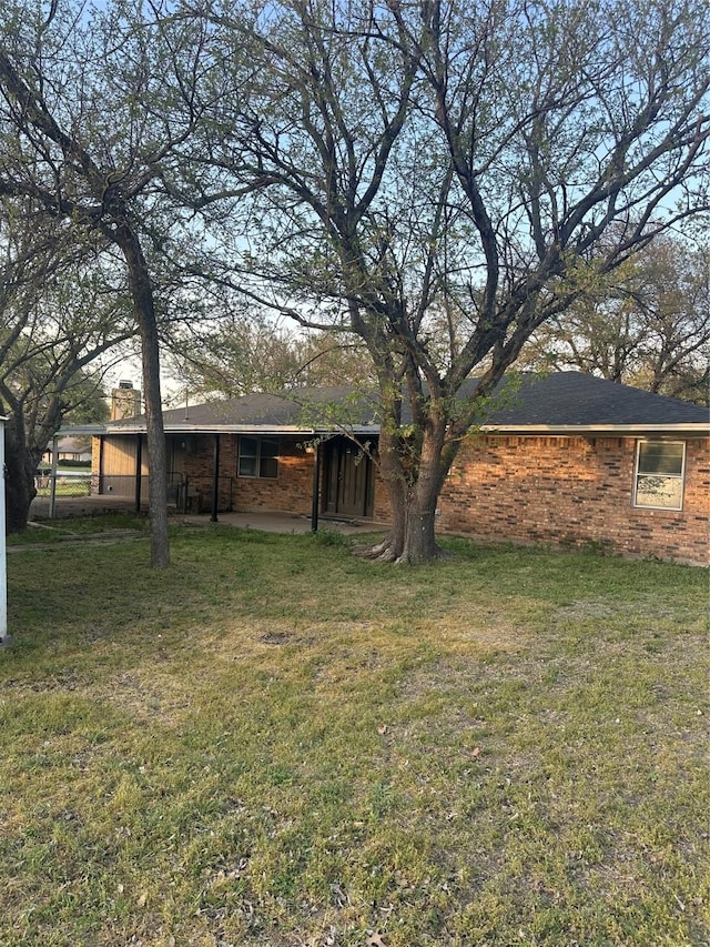 202 S Spencer St, Mart, TX 76664 - view of yard featuring a patio