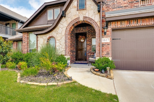 1617 Mack Ln, Little Elm, TX 75068 - corridor featuring wood finished floors, arched walkways, a chandelier, and baseboards