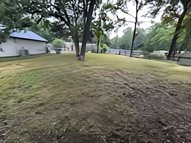 207 Woody Dr, Mabank, TX 75156 - view of green lawn
