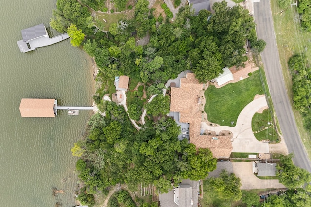 8121 Cahoba Dr, Fort Worth, TX 76135 - aerial view of property and surrounding area with a large body of water