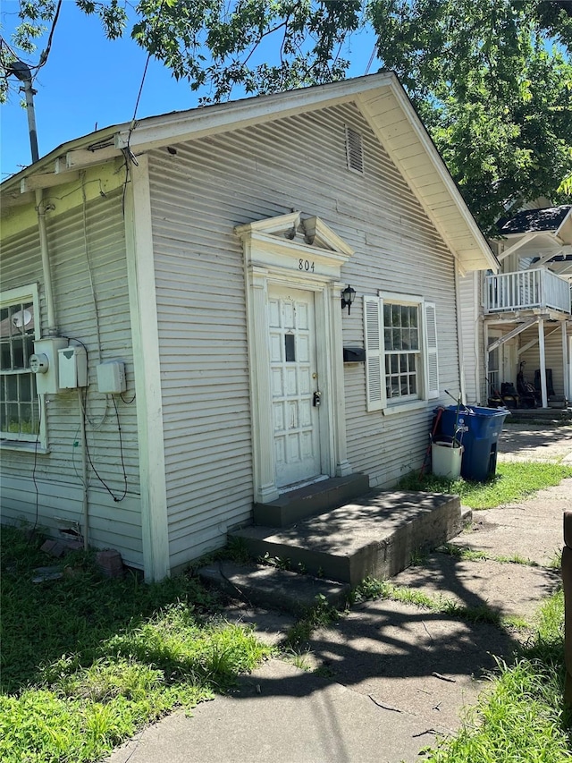 view of outbuilding