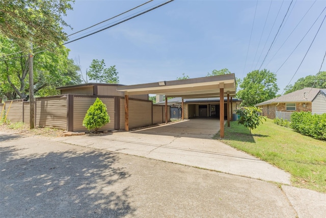 2418 Ingleside Dr, Grand Prairie, TX 75050 - view of front facade featuring driveway