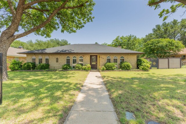 2418 Ingleside Dr, Grand Prairie, TX 75050 - view of laundry area
