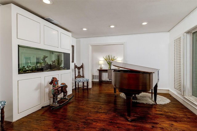 7449 Tophill Ln, Dallas, TX 75248 - living area with recessed lighting and dark wood-style floors