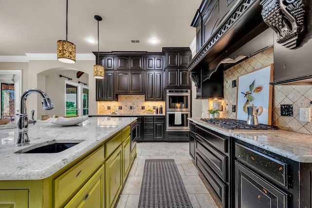 7101 Royal Birkdale Dr, Cleburne, TX 76033 - dining room featuring wood finished floors, ceiling fan, baseboards, recessed lighting, and crown molding
