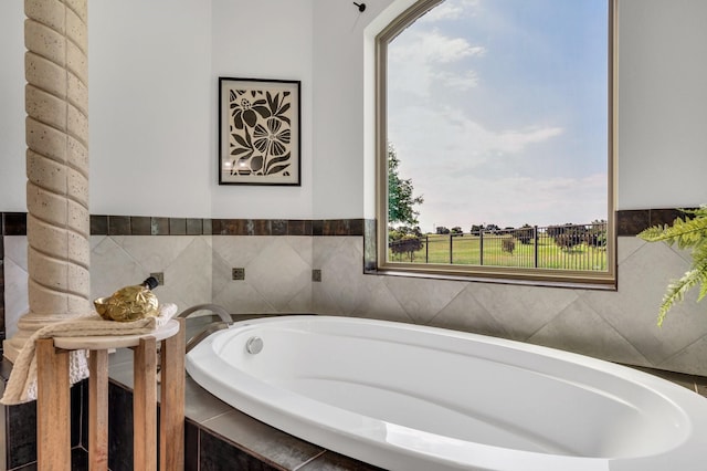 7101 Royal Birkdale Dr, Cleburne, TX 76033 - bathroom with a bath