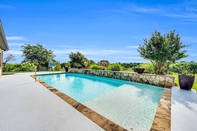 7101 Royal Birkdale Dr, Cleburne, TX 76033 - view of patio featuring an outdoor stone fireplace, a ceiling fan, and fence