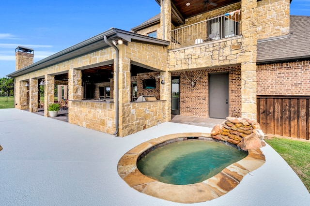7101 Royal Birkdale Dr, Cleburne, TX 76033 - swimming pool with a patio